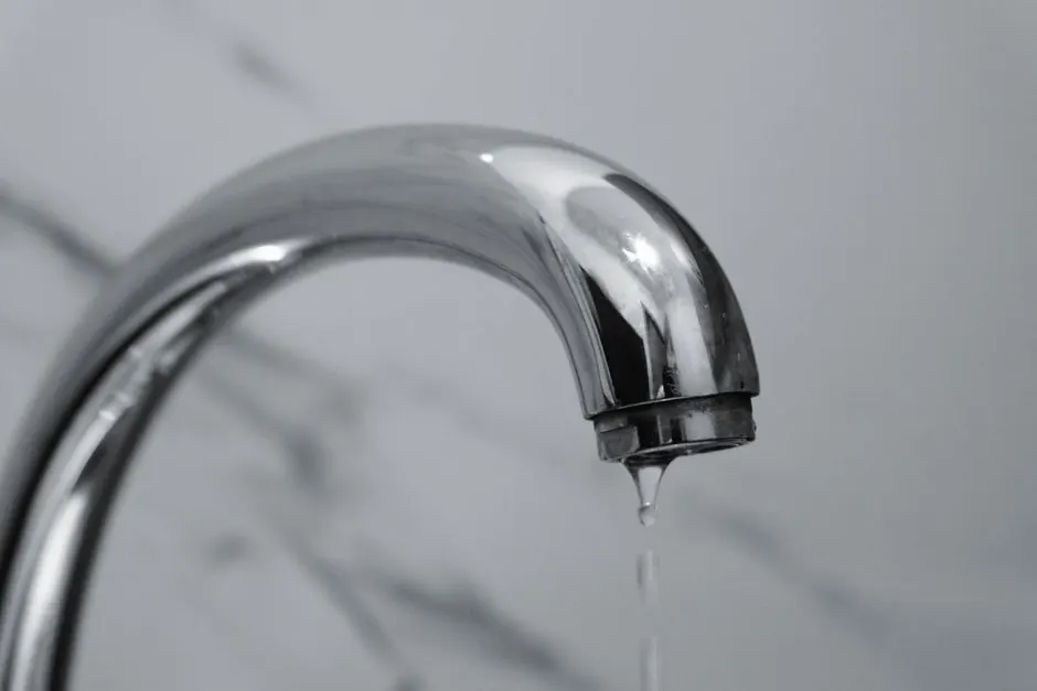 Chrome faucet with a slow drip